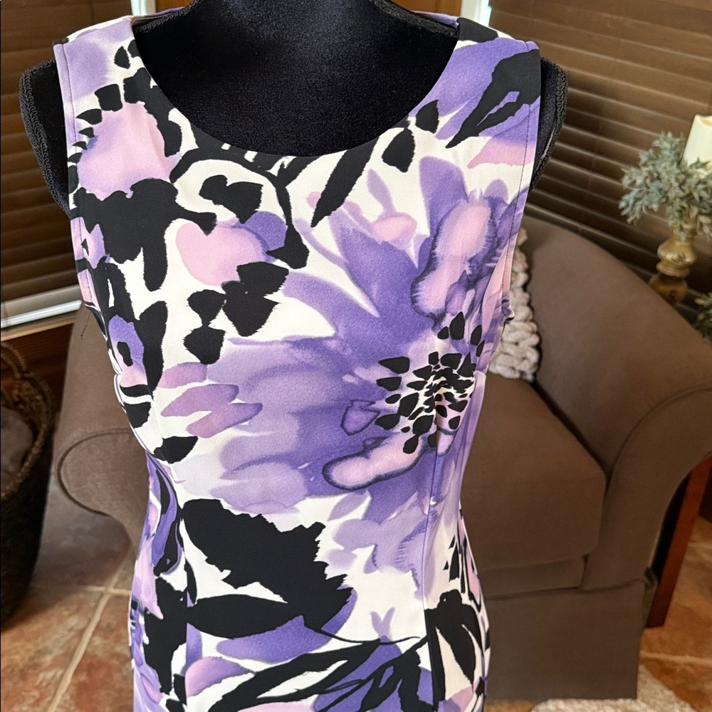 Connected Apparel Purple and Black Floral Sleeveless Dress - Picture 2 of 4